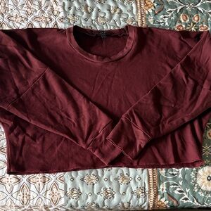 Indah Body Crop Pullover